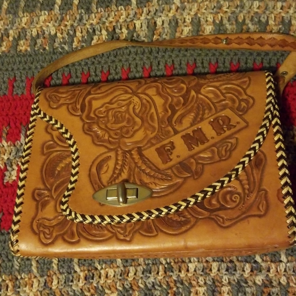 Pristine vintage leather purse